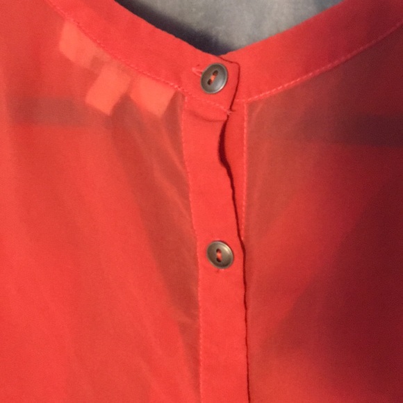 Causal fashion top. - Picture 3 of 4